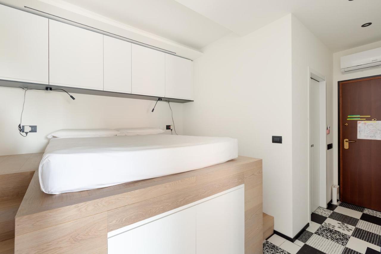 Apartment Renovated Apts Milan